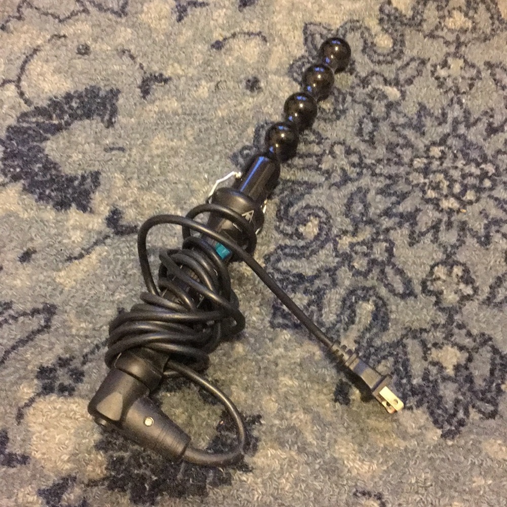 Nine Pearl Curling Wand